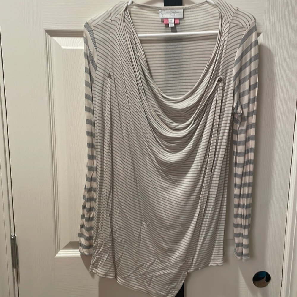 Jessica Simpson maternity nursing top
